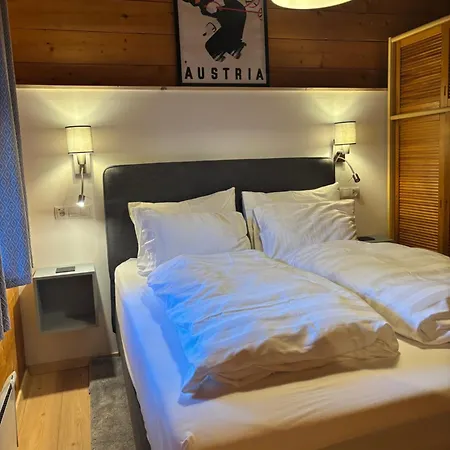 Luxury فيلزموس